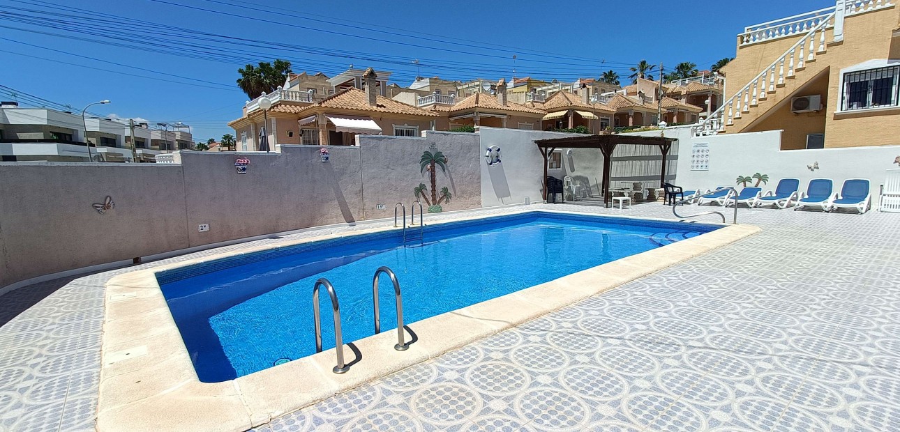Herverkoop - Quad Villa -
Orihuela Costa - Las Filipinas