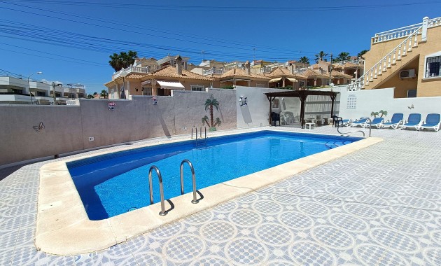 Herverkoop - Quad Villa -
Orihuela Costa - Las Filipinas
