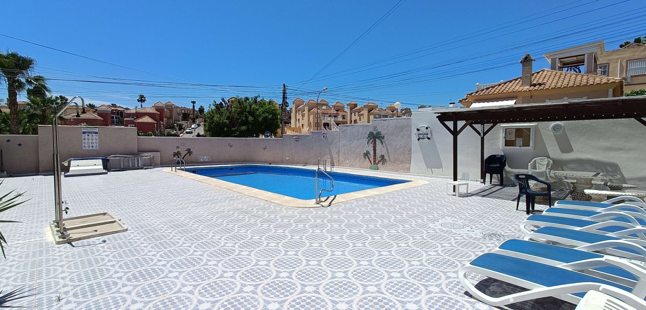 Herverkoop - Quad Villa -
Orihuela Costa - Las Filipinas