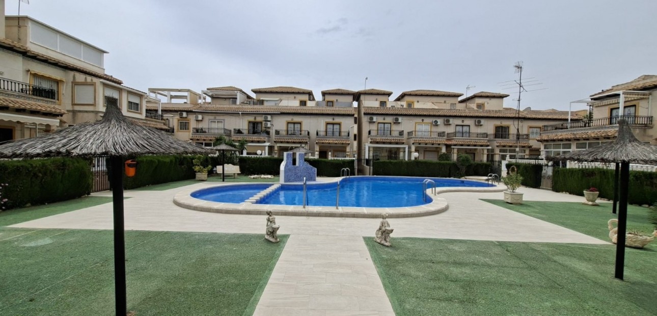 Herverkoop - Appartement / flat -
Orihuela Costa - Punta Prima