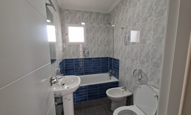 Herverkoop - Appartement / flat -
Orihuela Costa - Punta Prima