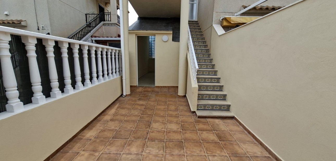 Herverkoop - Appartement / flat -
Orihuela Costa - Punta Prima