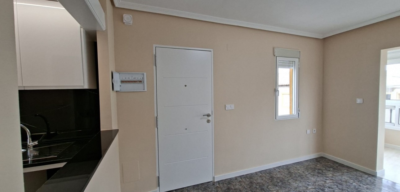 Herverkoop - Appartement / flat -
Orihuela Costa - Punta Prima