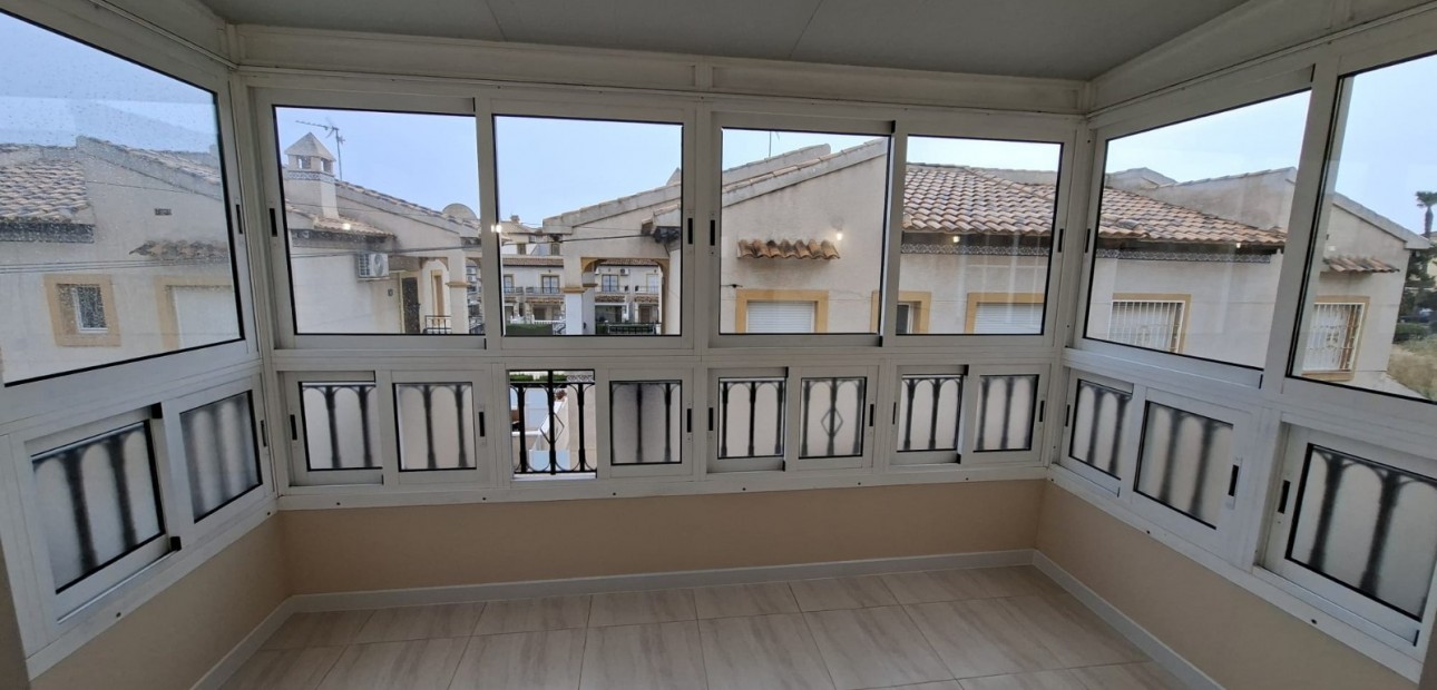 Herverkoop - Appartement / flat -
Orihuela Costa - Punta Prima