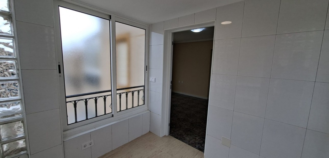 Herverkoop - Appartement / flat -
Orihuela Costa - Punta Prima