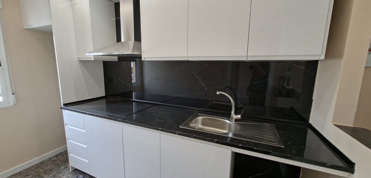 Herverkoop - Appartement / flat -
Orihuela Costa - Punta Prima