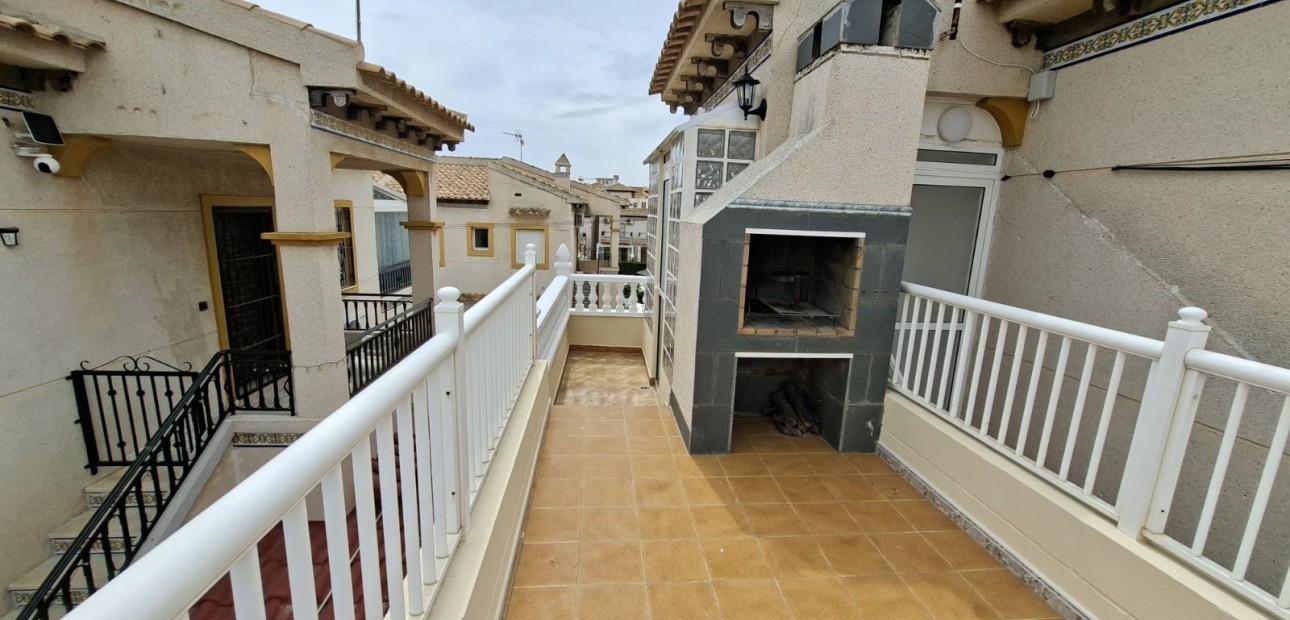 Herverkoop - Appartement / flat -
Orihuela Costa - Punta Prima