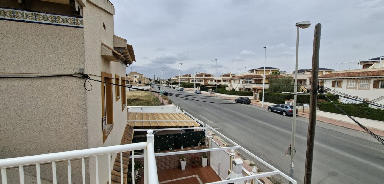 Herverkoop - Appartement / flat -
Orihuela Costa - Punta Prima