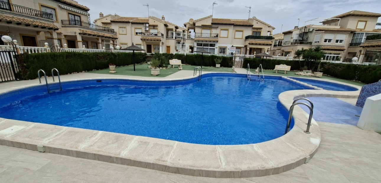 Herverkoop - Appartement / flat -
Orihuela Costa - Punta Prima