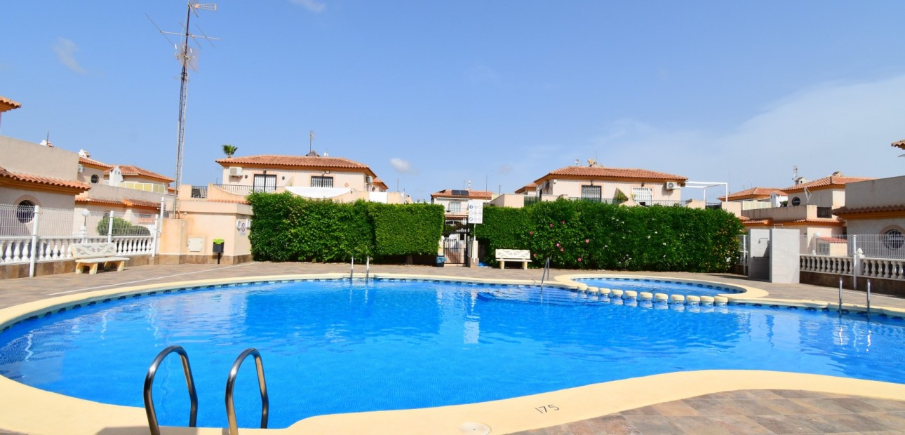 Herverkoop - Quad Villa -
Orihuela Costa - Playa Flamenca