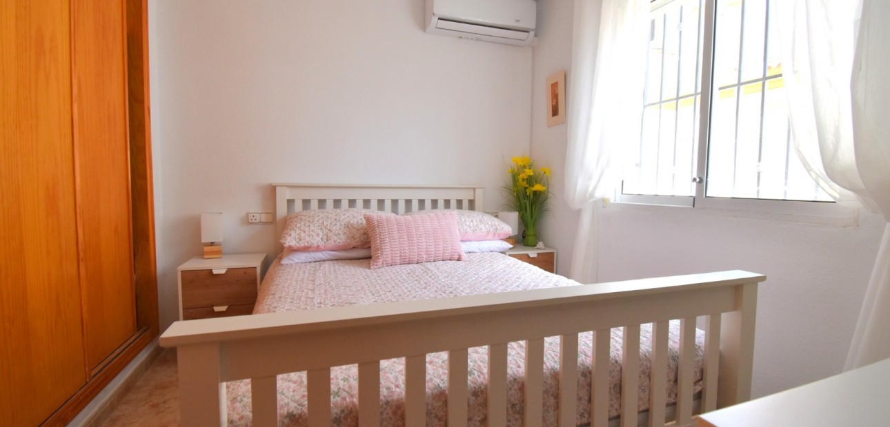 Herverkoop - Quad Villa -
Orihuela Costa - Playa Flamenca