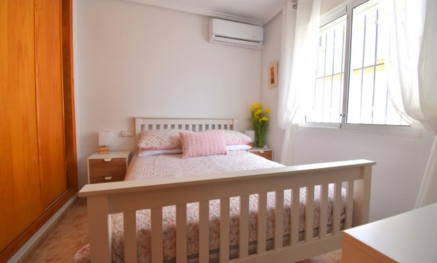 Herverkoop - Quad Villa -
Orihuela Costa - Playa Flamenca
