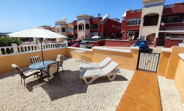 Herverkoop - Terraced house -
Orihuela Costa - La Florida