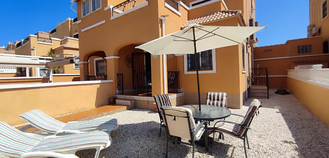 Herverkoop - Terraced house -
Orihuela Costa - La Florida