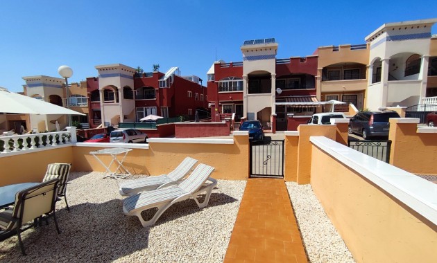 Herverkoop - Terraced house -
Orihuela Costa - La Florida