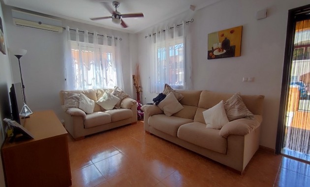 Herverkoop - Terraced house -
Orihuela Costa - La Florida