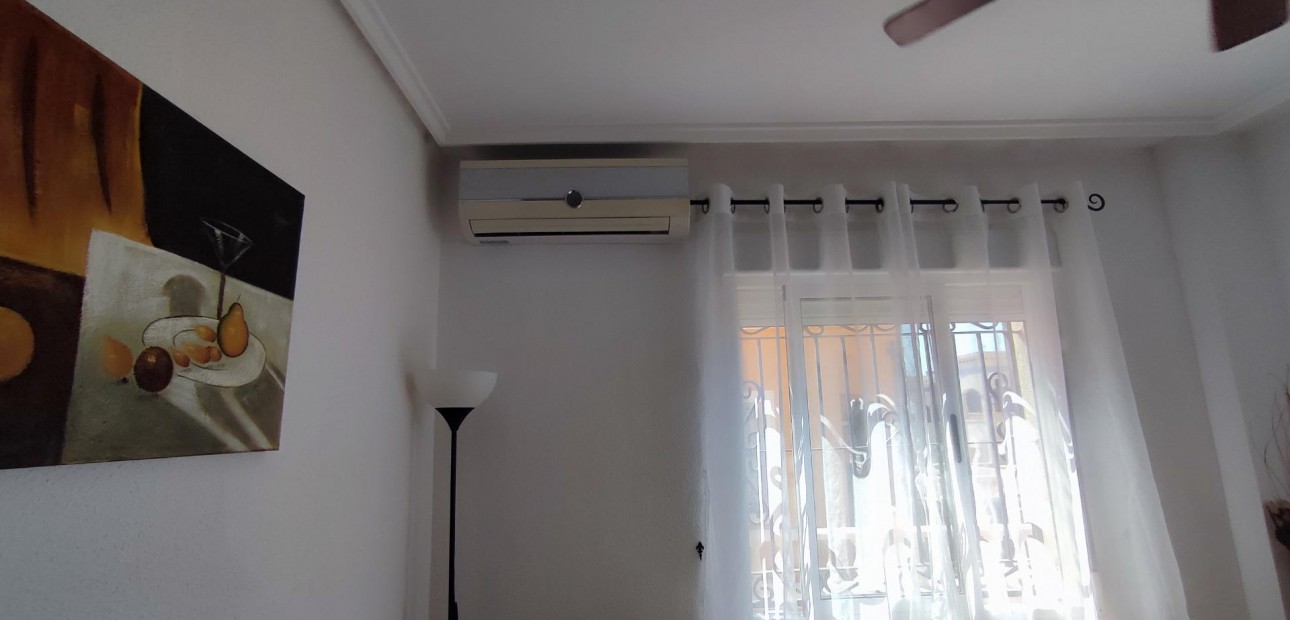 Herverkoop - Terraced house -
Orihuela Costa - La Florida