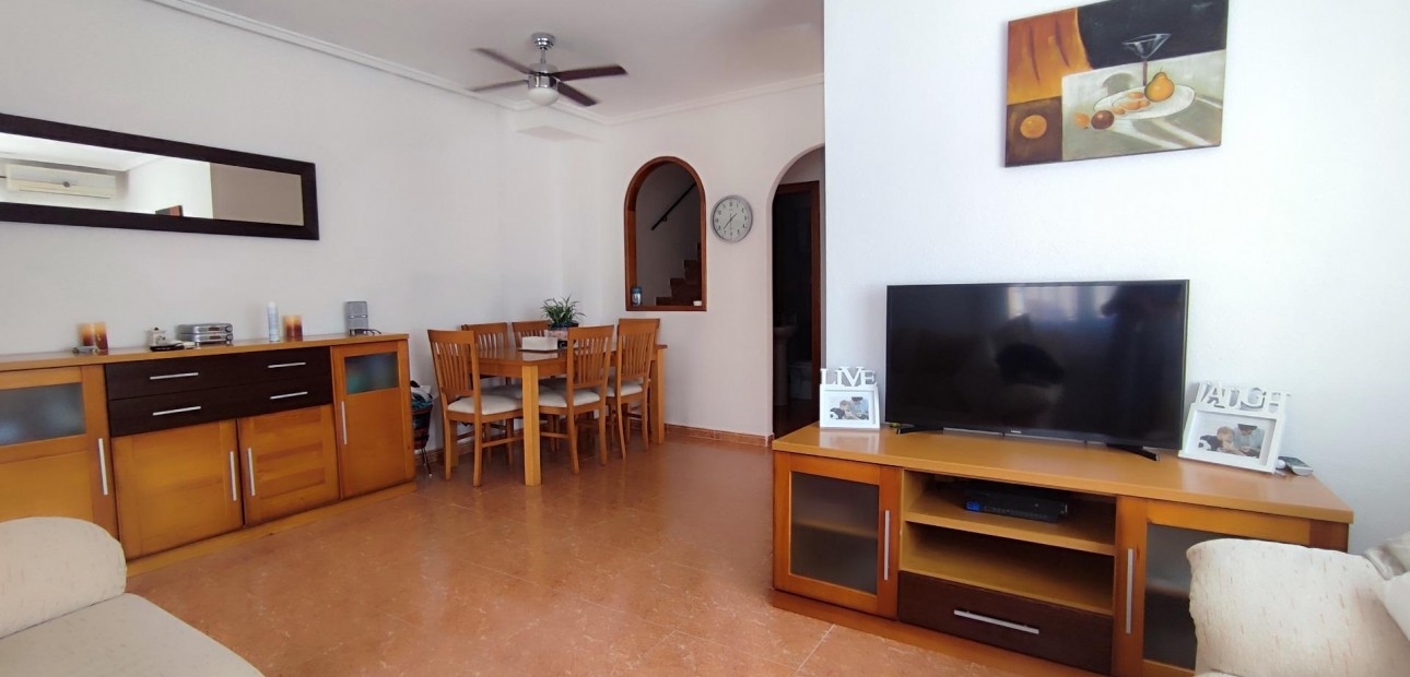 Herverkoop - Terraced house -
Orihuela Costa - La Florida