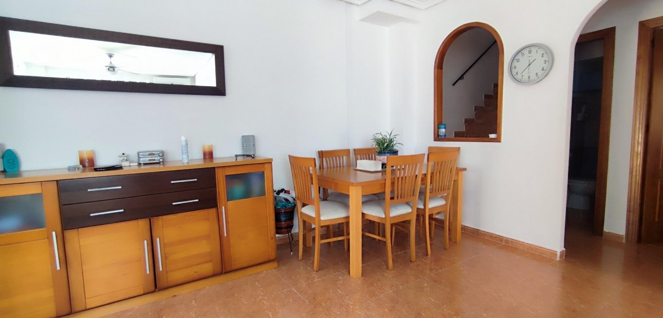 Herverkoop - Terraced house -
Orihuela Costa - La Florida