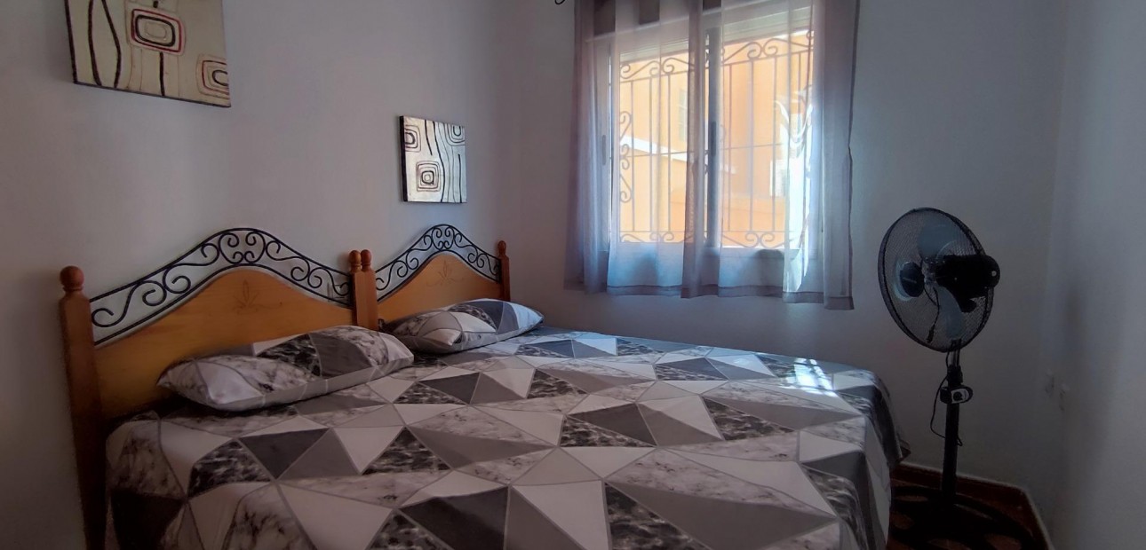 Herverkoop - Terraced house -
Orihuela Costa - La Florida