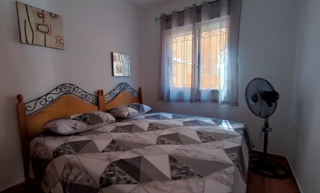 Herverkoop - Terraced house -
Orihuela Costa - La Florida