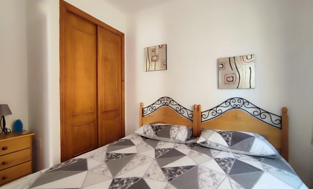 Herverkoop - Terraced house -
Orihuela Costa - La Florida