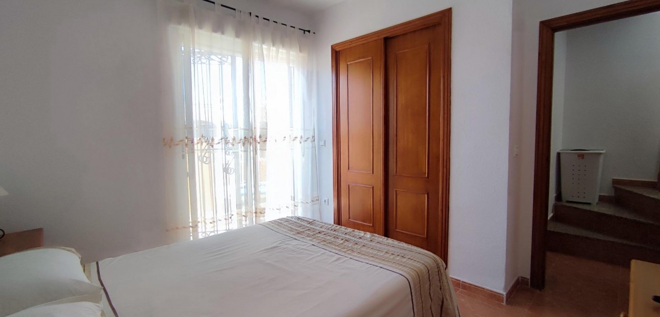 Herverkoop - Terraced house -
Orihuela Costa - La Florida