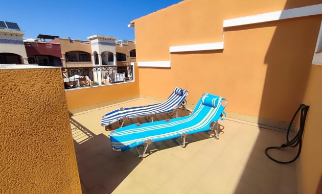Herverkoop - Terraced house -
Orihuela Costa - La Florida