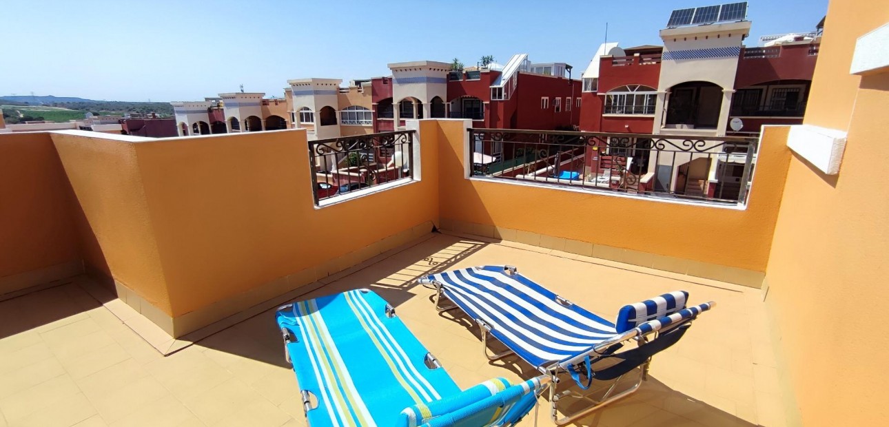 Herverkoop - Terraced house -
Orihuela Costa - La Florida