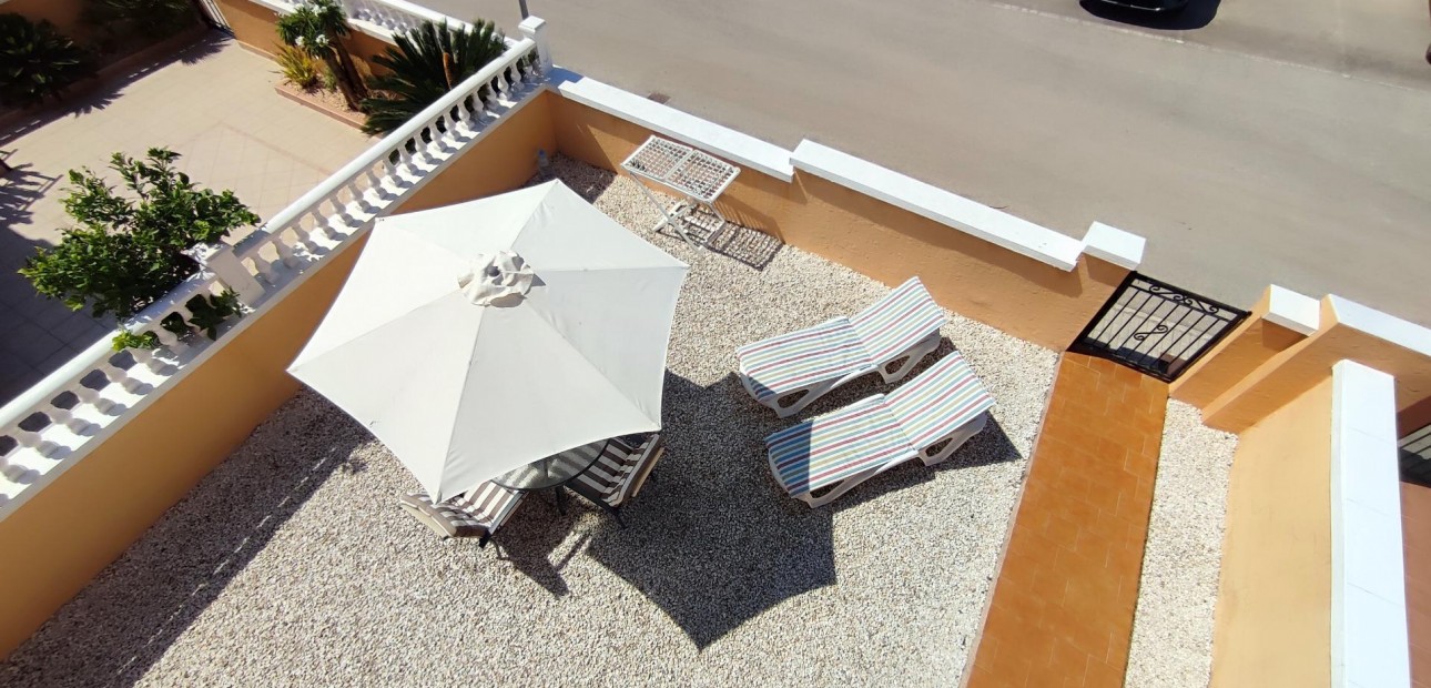 Herverkoop - Terraced house -
Orihuela Costa - La Florida