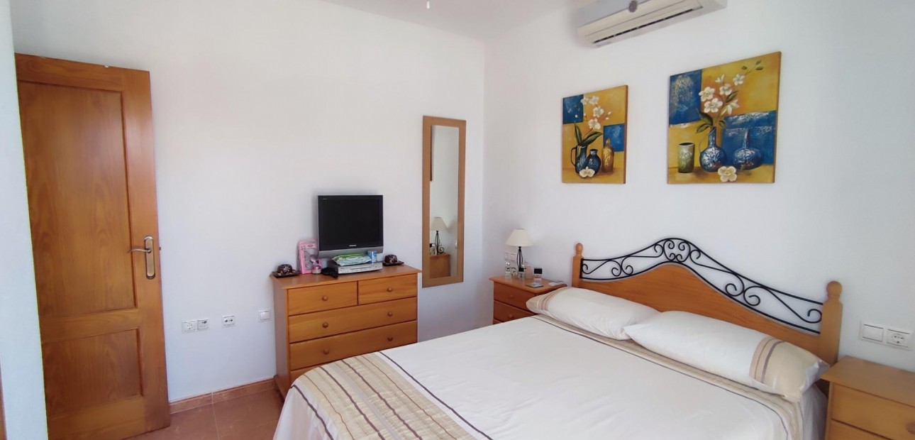 Herverkoop - Terraced house -
Orihuela Costa - La Florida