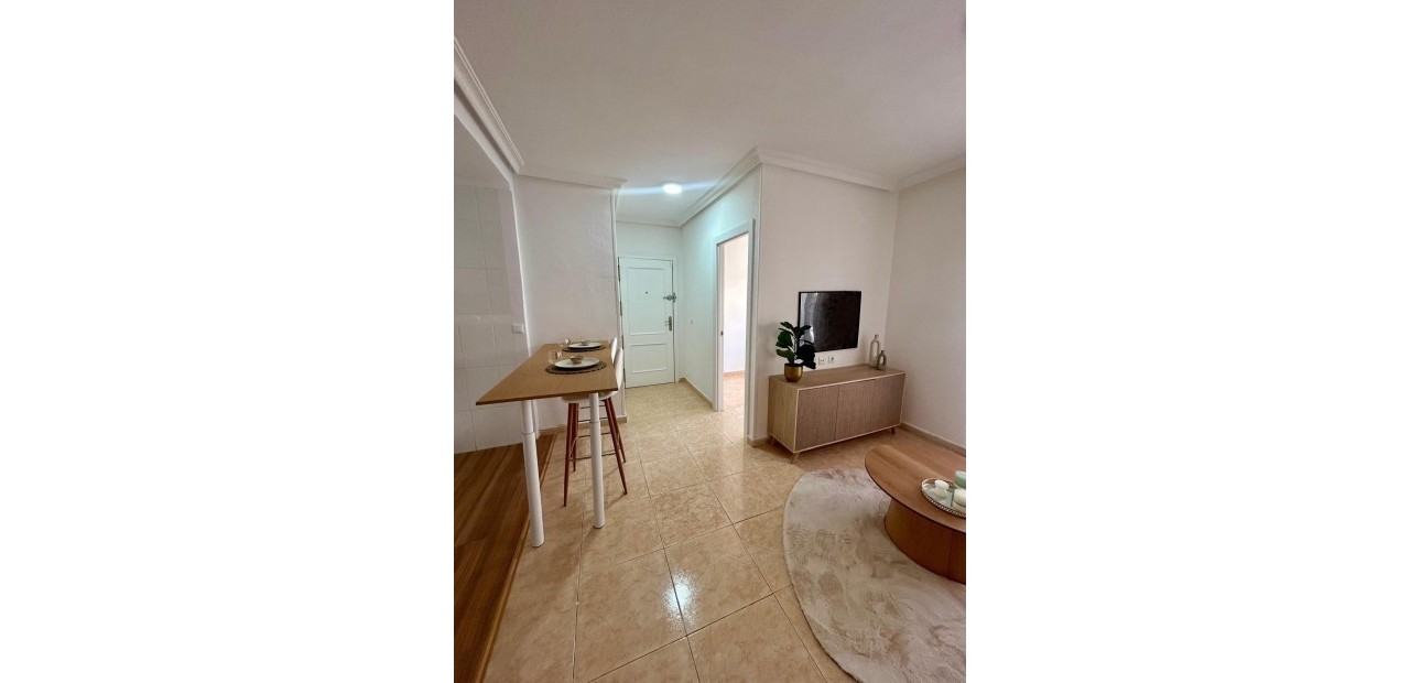 Herverkoop - Appartement / flat -
Torrevieja - Centro