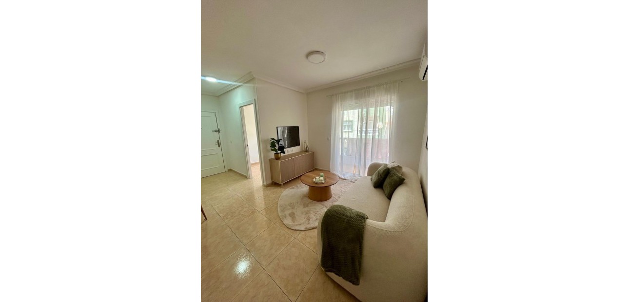 Herverkoop - Appartement / flat -
Torrevieja - Centro