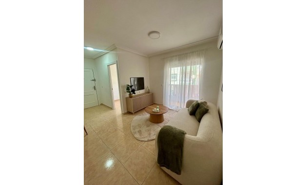 Herverkoop - Appartement / flat -
Torrevieja - Centro