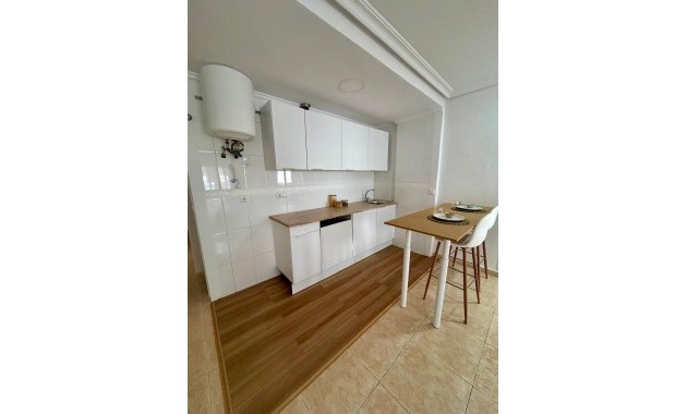 Herverkoop - Appartement / flat -
Torrevieja - Centro