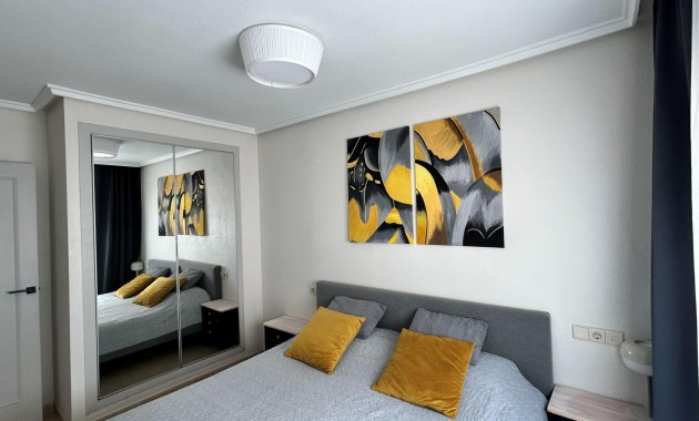 Herverkoop - Appartement / flat -
Torrevieja - Centro