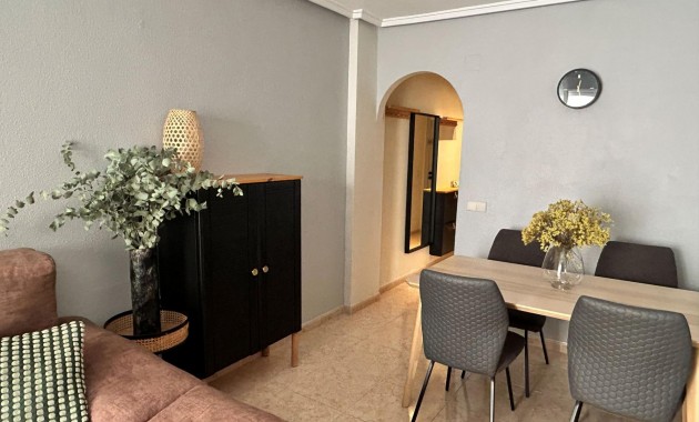 Herverkoop - Appartement / flat -
Torrevieja - Centro