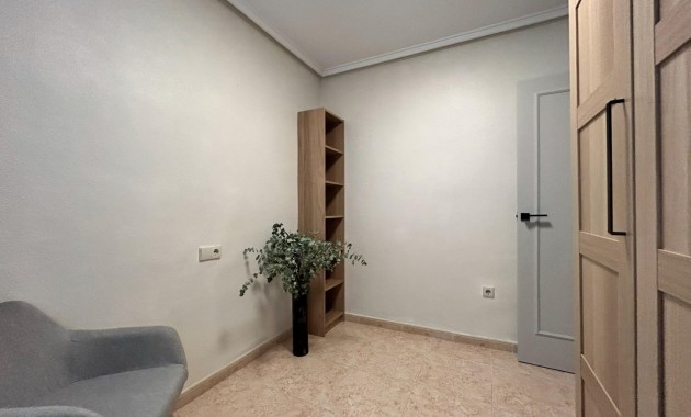 Herverkoop - Appartement / flat -
Torrevieja - Centro