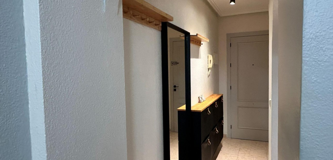 Herverkoop - Appartement / flat -
Torrevieja - Centro
