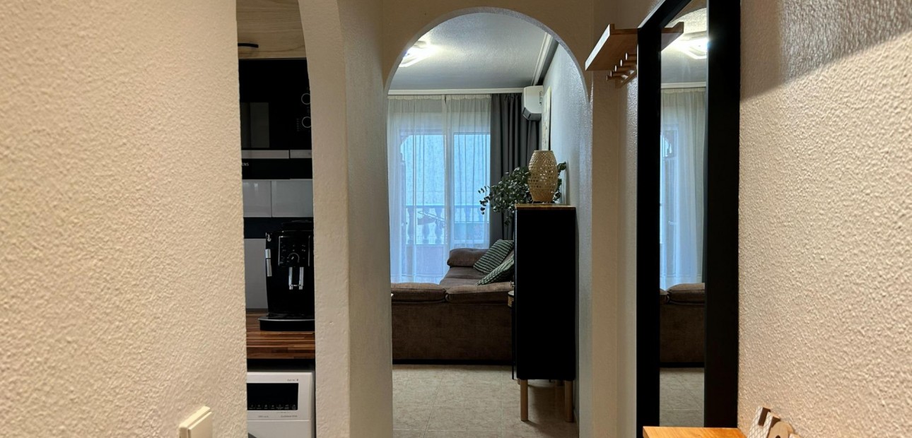 Herverkoop - Appartement / flat -
Torrevieja - Centro
