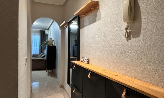 Herverkoop - Appartement / flat -
Torrevieja - Centro