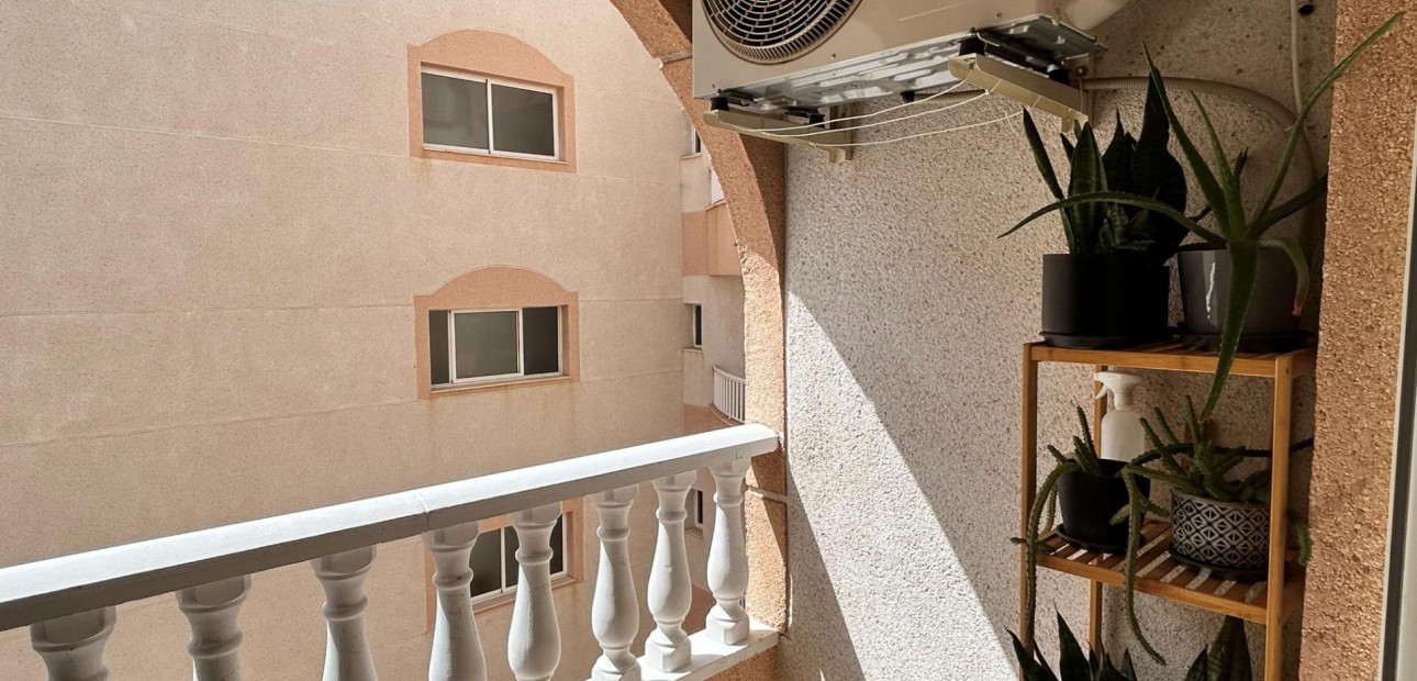 Herverkoop - Appartement / flat -
Torrevieja - Centro