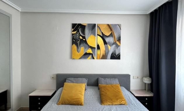 Herverkoop - Appartement / flat -
Torrevieja - Centro