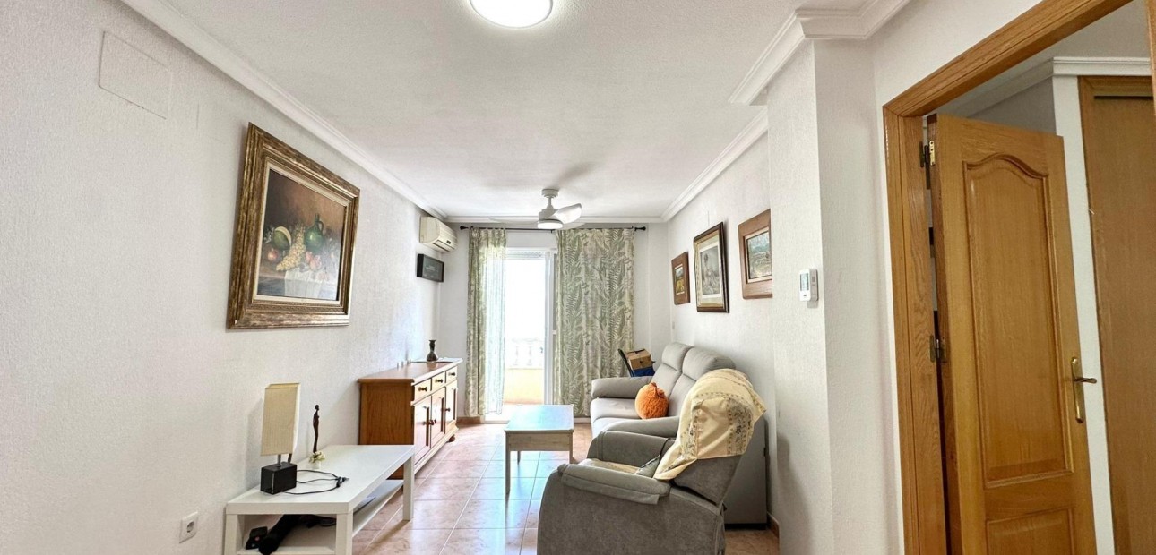 Herverkoop - Appartement / flat -
Torrevieja - Centro