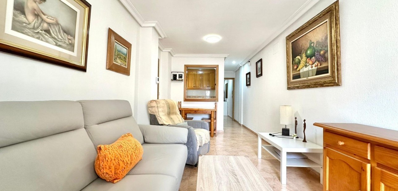 Herverkoop - Appartement / flat -
Torrevieja - Centro