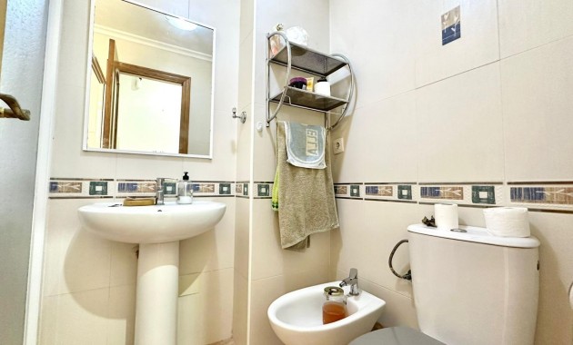Herverkoop - Appartement / flat -
Torrevieja - Centro