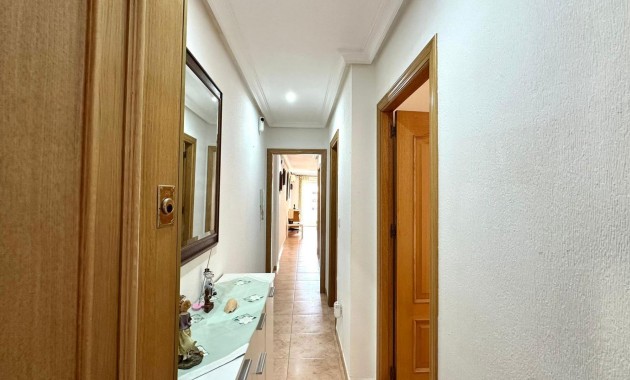 Herverkoop - Appartement / flat -
Torrevieja - Centro