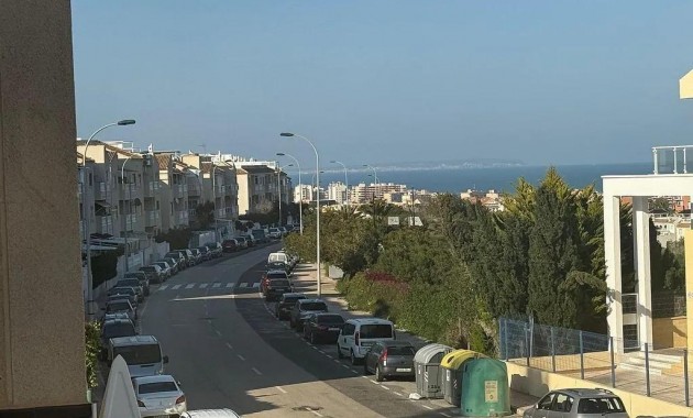 Herverkoop - Bungalow -
Torrevieja - Torreblanca