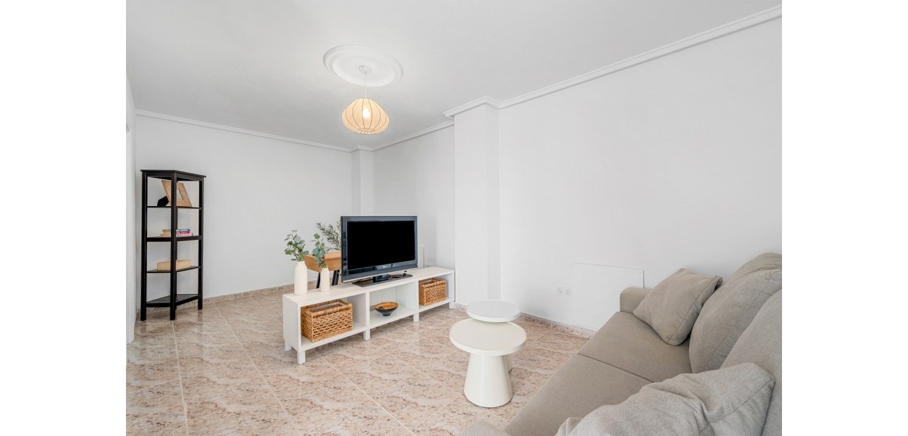 Herverkoop - Semi Detached Villa -
Ciudad Quesada - Ciudad Quesada - Town