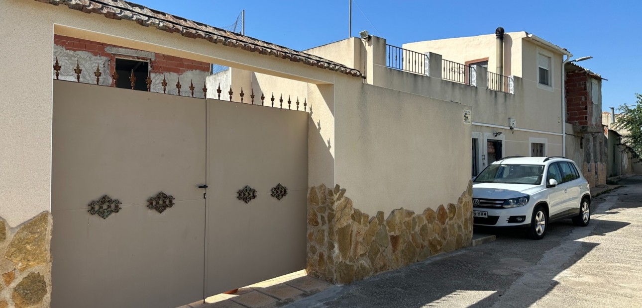 Venta - Adosado -
Benejúzar